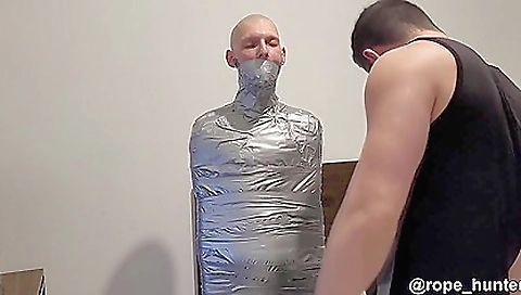 I got a tattooed cunt and I am doing it with a toy