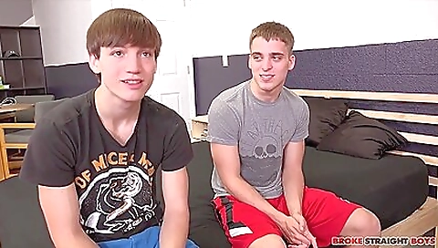 Brady Bennett gets a blowjob and a deepthroat in the most exciting way
